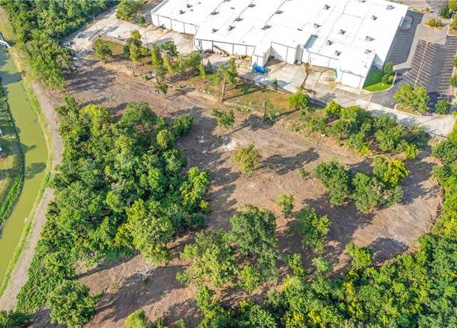 Property at 1880 Central Blvd, Harvey, LA 70058