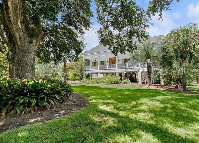 Property at 150 Coffee St, Mandeville, LA 70448, 3 beds, 3.5 baths