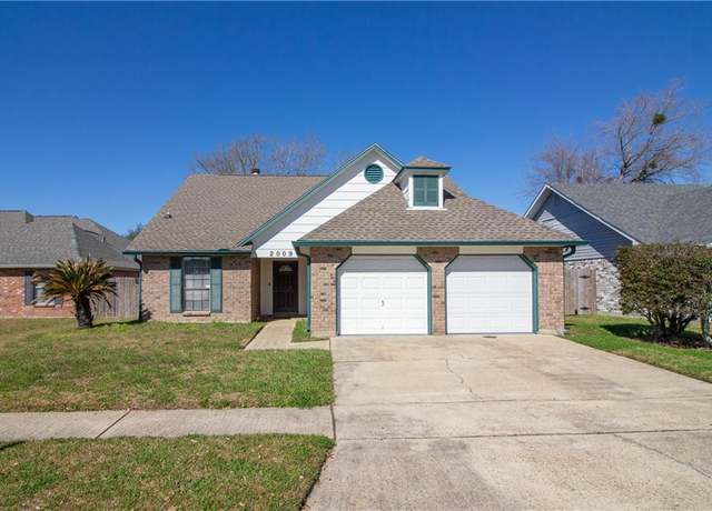 Property at 2009 Golfview Dr, La Place, LA 70068, 3 beds, 2 baths
