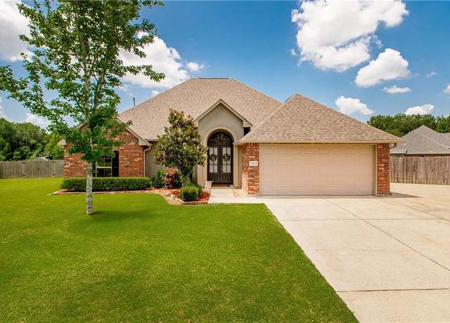 Property at 42013 Red Maple St, Hammond, LA 70403, 3 beds, 2 baths