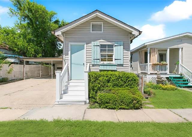 Property at 532 Esteban St, Arabi, LA 70032, 3 beds, 2 baths