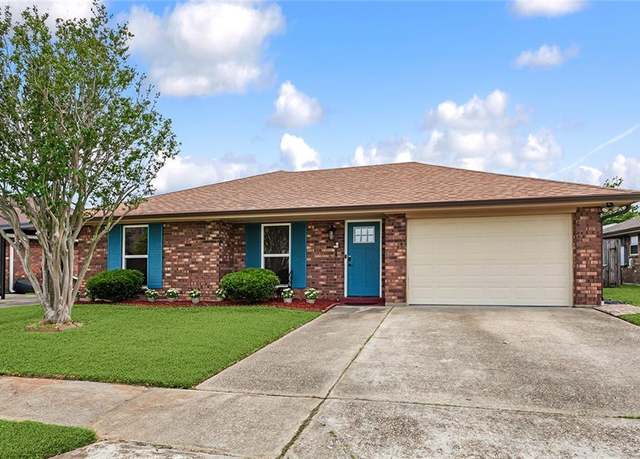 Property at 1604 Celtic Dr, Marrero, LA 70072, 3 beds, 2.5 baths