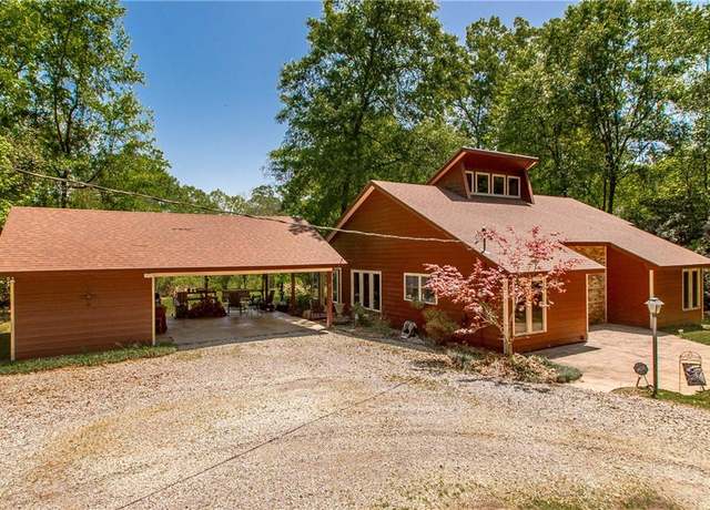 Property at 1506 Avenue K Ave, Bogalusa, LA 70427, 3 beds, 2 baths