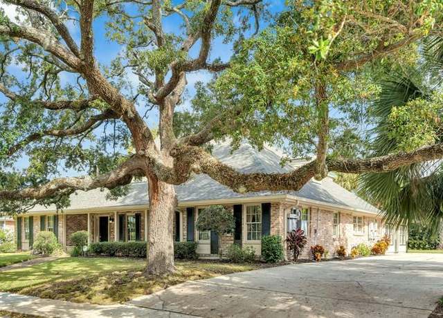 Property at 6409 Bertha Dr, New Orleans, LA 70122, 4 beds, 5 baths