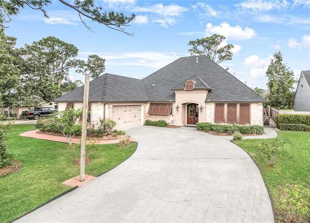 Property at 131 Colonial Club Dr, Harahan, LA 70123, 4 beds, 4 baths