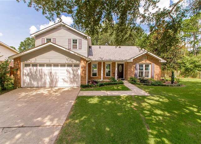 Property at 102 Gilmore Cir, Covington, LA 70433, 4 beds, 2.5 baths
