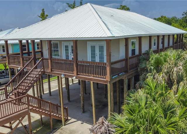 Property at 121 Pontchartrain Rd, La Place, LA 70068, 3 beds, 2 baths