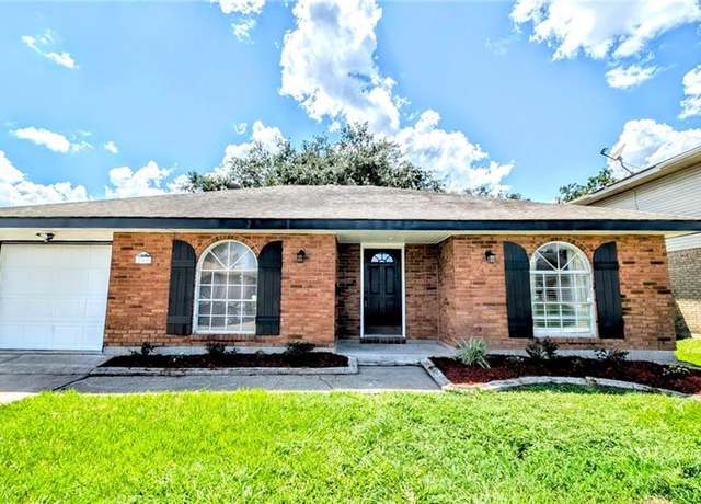 Property at 268 Sugarpine Dr, Gretna, LA 70056, 3 beds, 2 baths