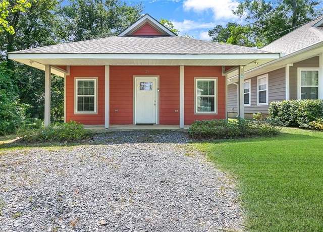 Property at 925 Poplas St, Bogalusa, LA 70427, 3 beds, 2 baths