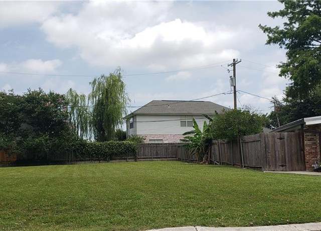 Property at 4 Laux Manor Dr, Metairie, LA 70003