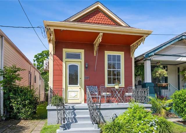 Property at 8314 Willow St, New Orleans, LA 70118, 3 beds, 2 baths