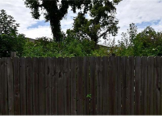 Property at 100 Curran Rd, New Orleans, LA 70128