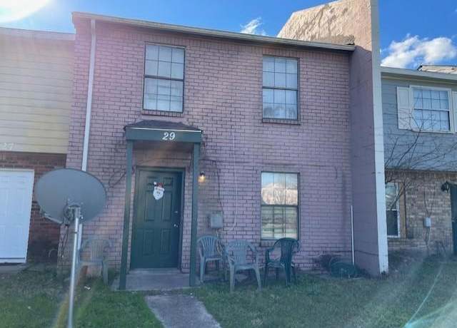 Property at 29 Pinewood Ct, New Orleans, LA 70114, 3 beds, 2.5 baths