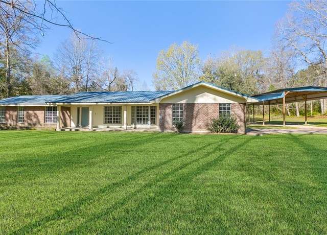Property at 309 Susquehana St, Bogalusa, LA 70427, 4 beds, 2.5 baths