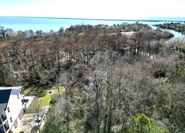 Property at 440 W Chase Ct, Mandeville, LA 70448