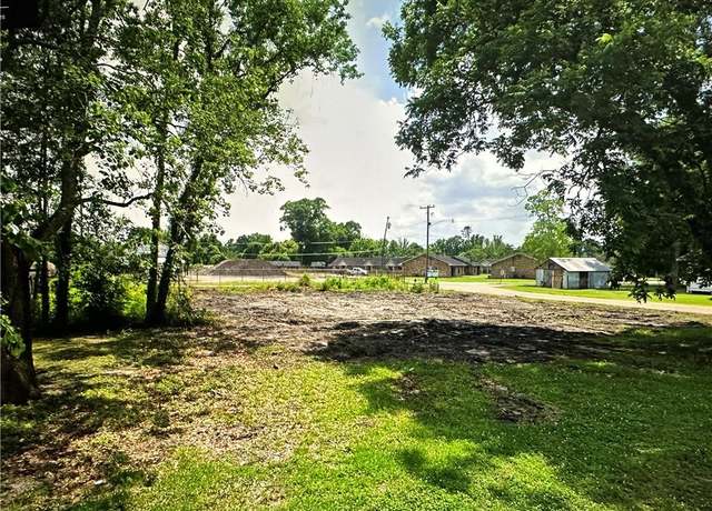 Property at 438 Michigan Ave, Bogalusa, LA 70427