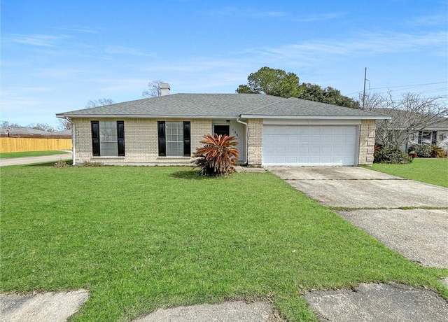 Property at 1201 Londonberry Ct, Slidell, LA 70461, 3 beds, 2 baths