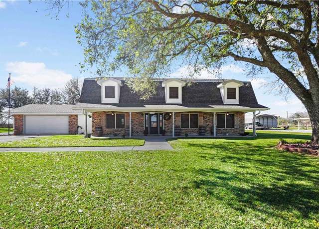 Property at 306 E Woodlawn Ranch Rd, Houma, LA 70363, 4 beds, 3.5 baths