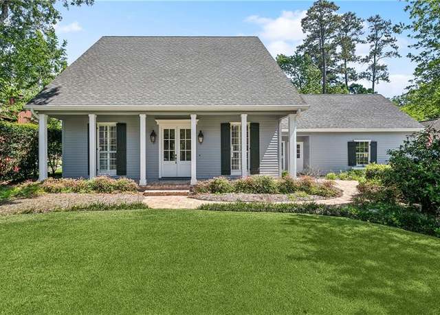 Property at 729 N Beau Chene Dr, Mandeville, LA 70471, 5 beds, 2.5 baths