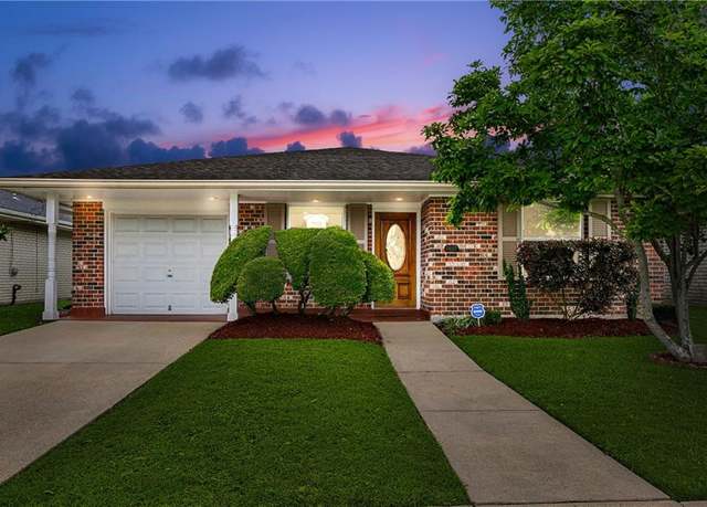 Property at 1801 Apple St, Metairie, LA 70001, 3 beds, 2 baths