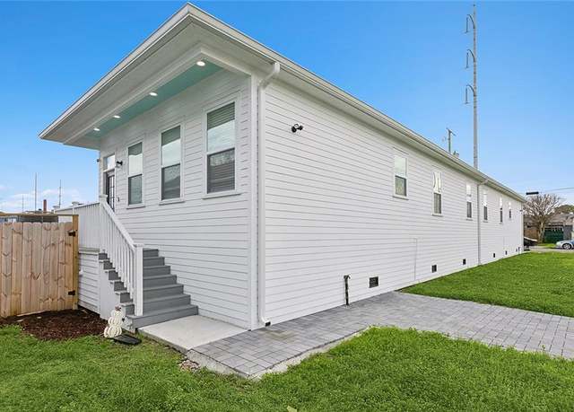 Property at 8733-35 Olive St, New Orleans, LA 70118, 6 beds, 4 baths