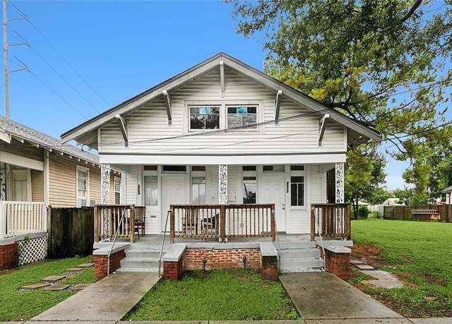 Property at 8335 37 S Claiborne Ave, New Orleans, LA 70118, 4 beds, 2 baths