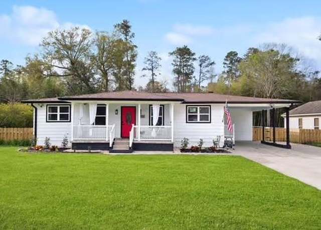 Property at 213 Vine St, Slidell, LA 70460, 3 beds, 2 baths