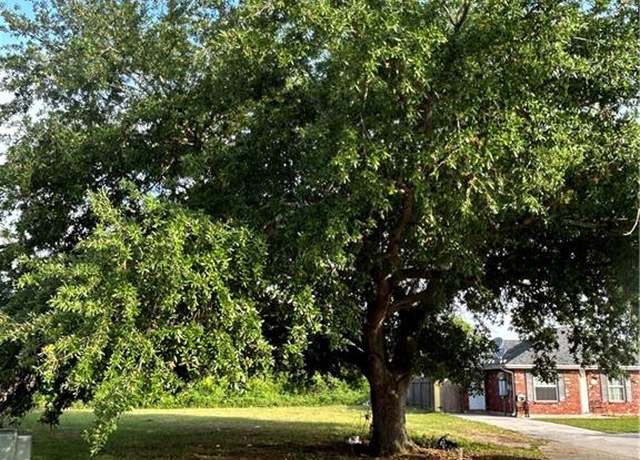 Property at 4116 Juno Dr, Chalmette, LA 70043