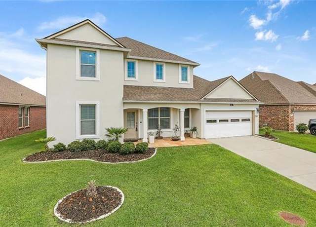 Property at 693 Lakeshore Village Dr, Slidell, LA 70461, 4 beds, 2.5 baths