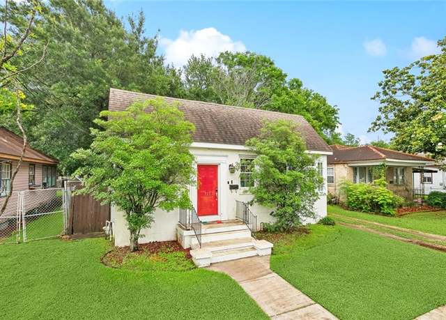 Property at 727 Bonnabel Blvd, Metairie, LA 70005, 3 beds, 2 baths
