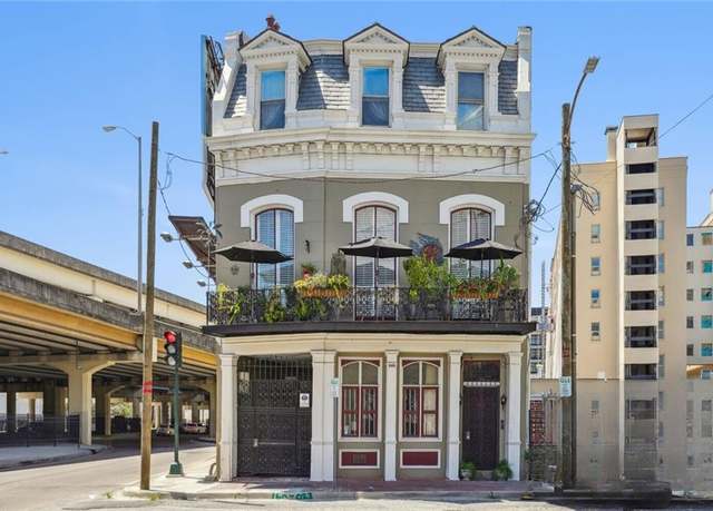 Property at 1061 Camp St Unit E, New Orleans, LA 70130, 2 beds, 1.5 baths