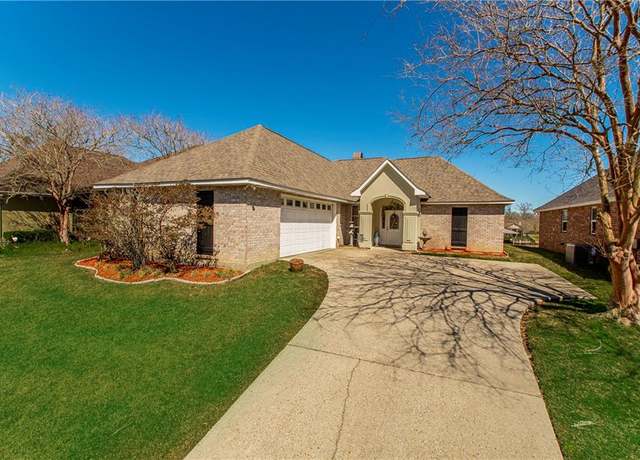 Property at 12312 River Highlands Dr, St. Amant, LA 70774, 3 beds, 2 baths