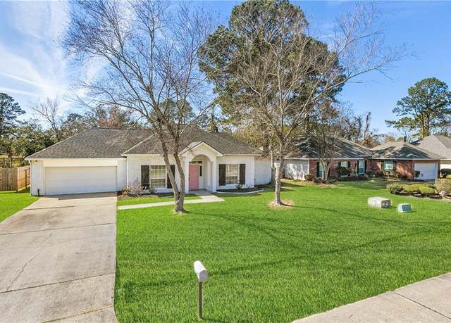 Property at 1857 Octavia Dr, Mandeville, LA 70448, 3 beds, 2 baths