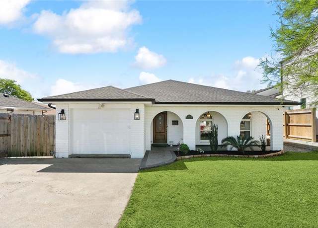 Property at 4912 W Esplanade Ave, Metairie, LA 70006, 3 beds, 2 baths