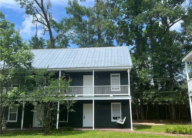 Property at 204 W 11th Ave #4, Covington, LA 70433, 3 beds, 1 bath