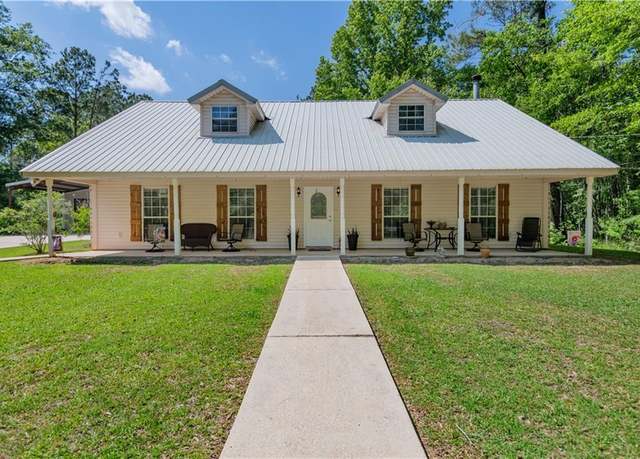 Property at 26001 Traino Rd, Ponchatoula, LA 70454, 3 beds, 2 baths