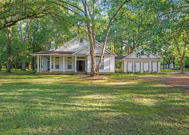 Property at 18063 Pheasant Ln, Covington, LA 70435, 4 beds, 2 baths