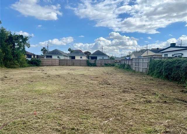 Property at 1723 Monroe St, New Orleans, LA 70118