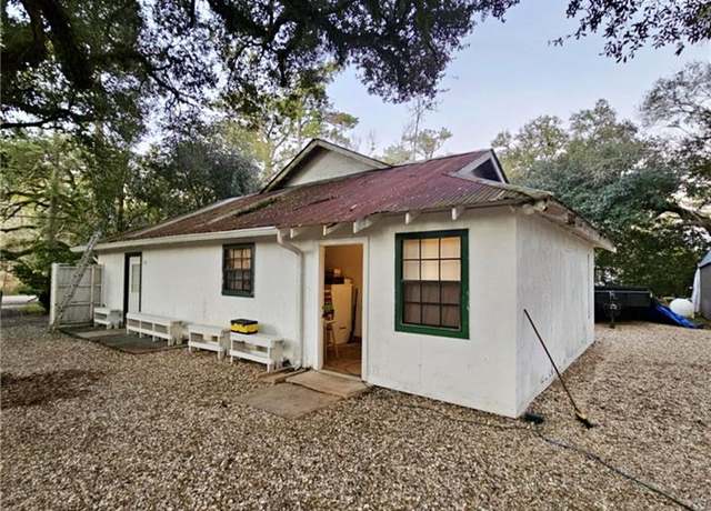Property at 71349 Ruby St, Covington, LA 70433, 3 beds, 2 baths