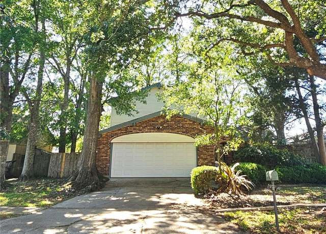 Property at 2620 Jupiter St, Harvey, LA 70058, 3 beds, 2.5 baths
