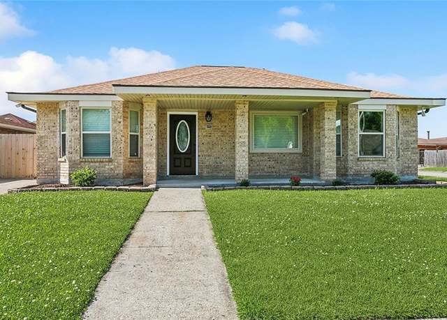 Property at 2600 Long Branch Dr, Marrero, LA 70072, 3 beds, 2 baths
