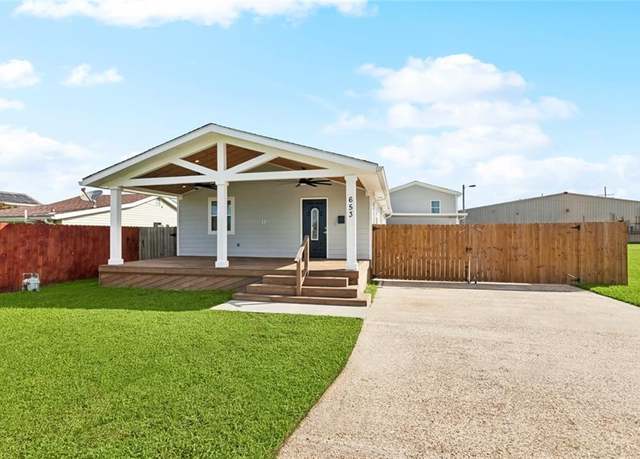 Property at 653 Vic A Pitre Dr, Westwego, LA 70094, 3 beds, 2 baths