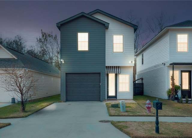 Property at 902 S Audubon Pl, Gonzales, LA 70737, 3 beds, 2.5 baths