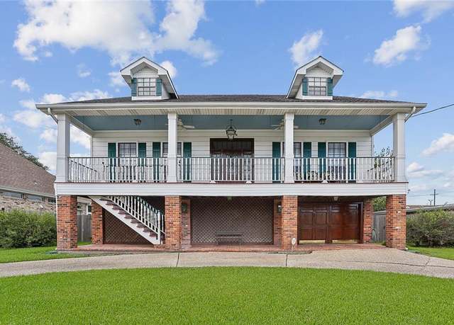 Property at 2616 Metairie Heights Ave, Metairie, LA 70002, 4 beds, 4.5 baths