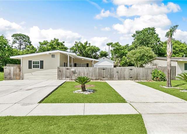 Property at 1931 Farmington Pl, Terrytown, LA 70056, 3 beds, 2 baths