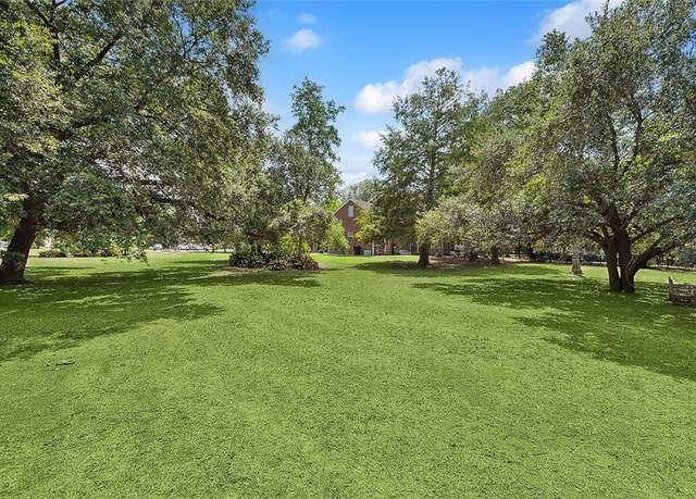 Property at 114 Cambridge Dr, Belle Chasse, LA 70037