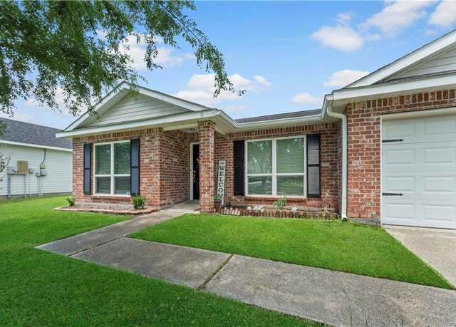 Property at 995 Maple Creek Dr, Slidell, LA 70461, 4 beds, 2 baths