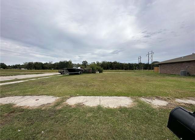 Property at 1901 Joseph Dr, St Bernard, LA 70085