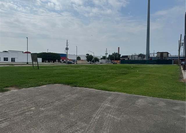 Property at 8356 W Judge Perez Dr, Chalmette, LA 70043