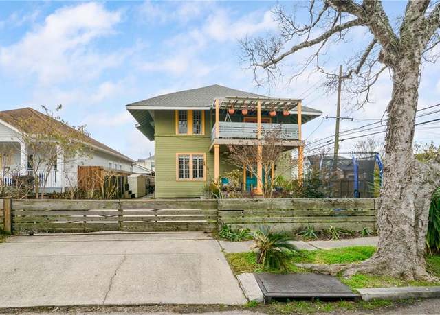 Property at 12 Marlborough Gate Pl, New Orleans, LA 70115, 5 beds, 3 baths